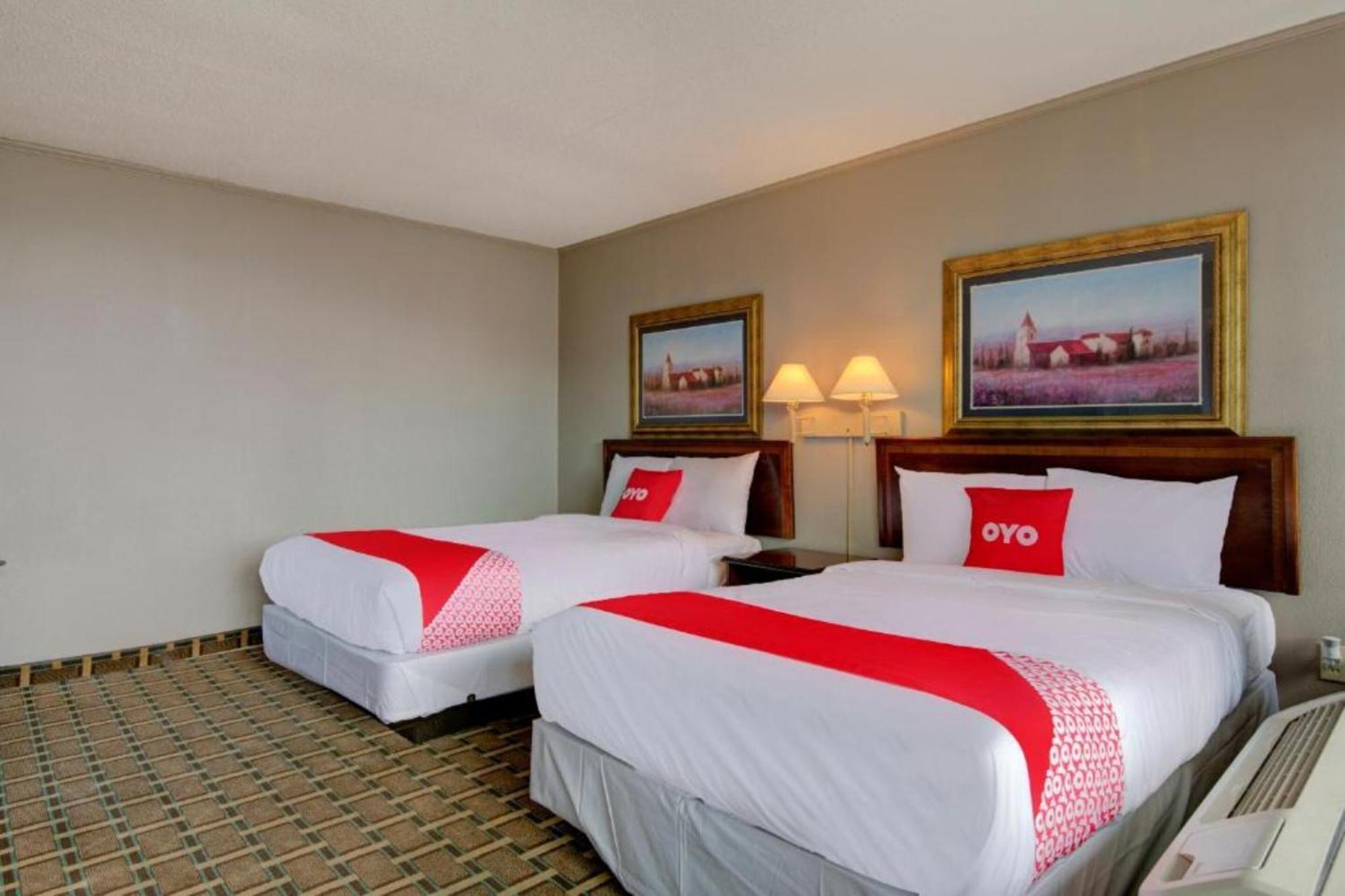 Oyo Hotel Douglas Ga Us-441 Exterior photo
